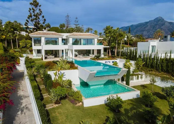 Villa Aurora