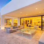 Villa Aurora